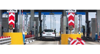 Проезд по платным дорогам Петербурга подорожает в 2023 году