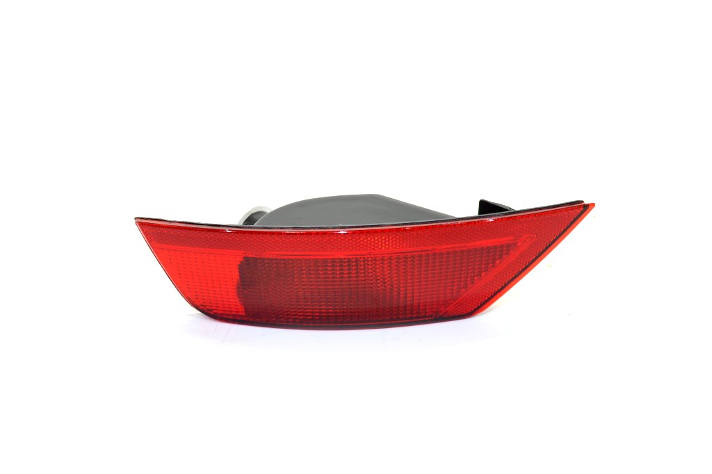 Фонарь задний в бампер левый