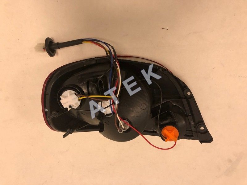 Фонарь задний правый