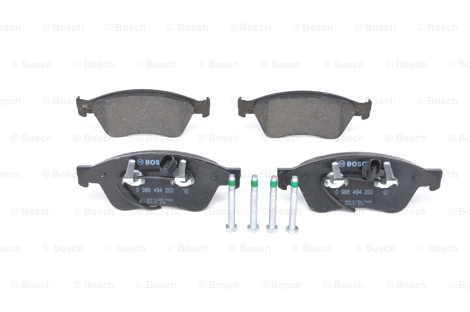 BOSCH Тормозные колодки передние с антискрип. пластинами