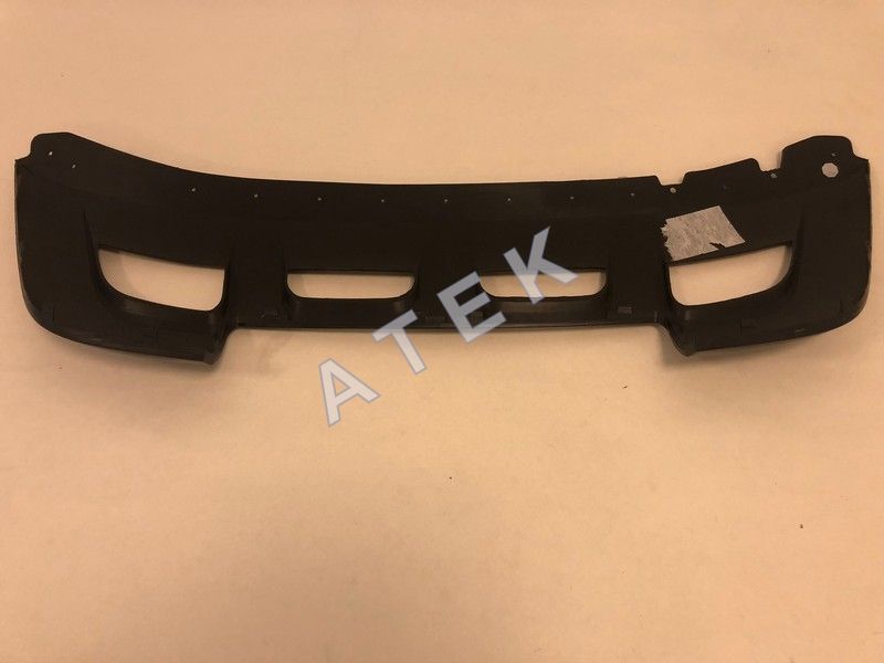 Накладка переднего бампера