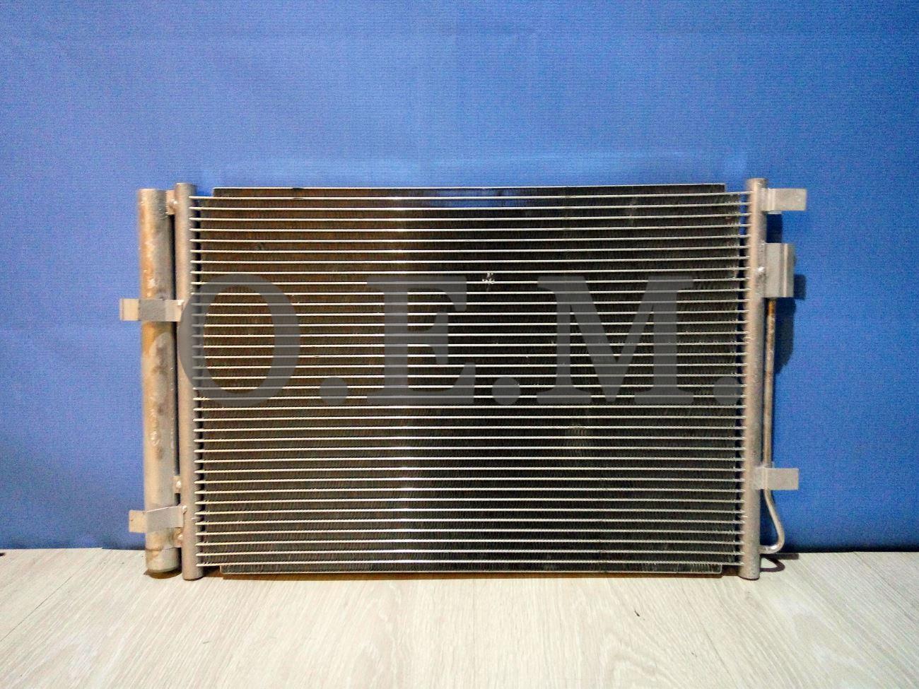 6. Радиатор охлаждения солярис 2013 1. Радиатор на хендай солярис 2011 года. Радиатор кондиционера на hyundai solaris 2011-. Радиатор хендай солярис 2012.