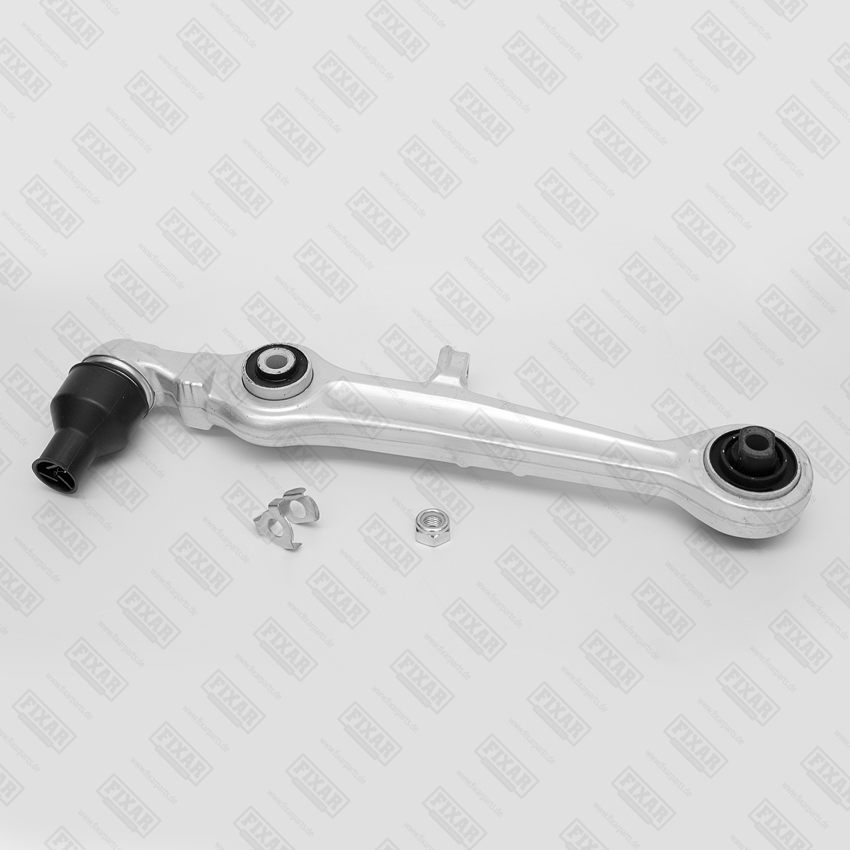 Рычаг передний нижний