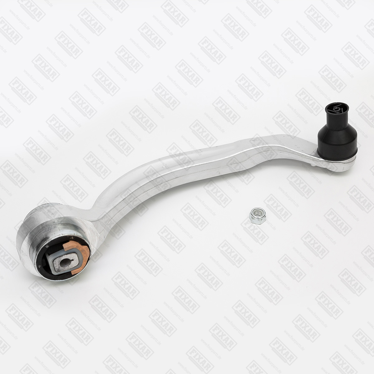 Рычаг передний нижний правый задний