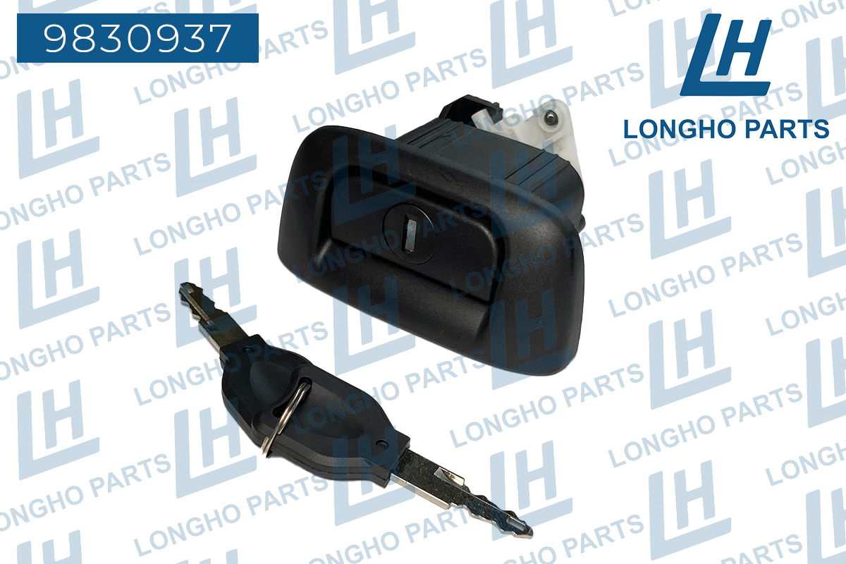 Замок багажника  RENAULT CLIO  7701472508