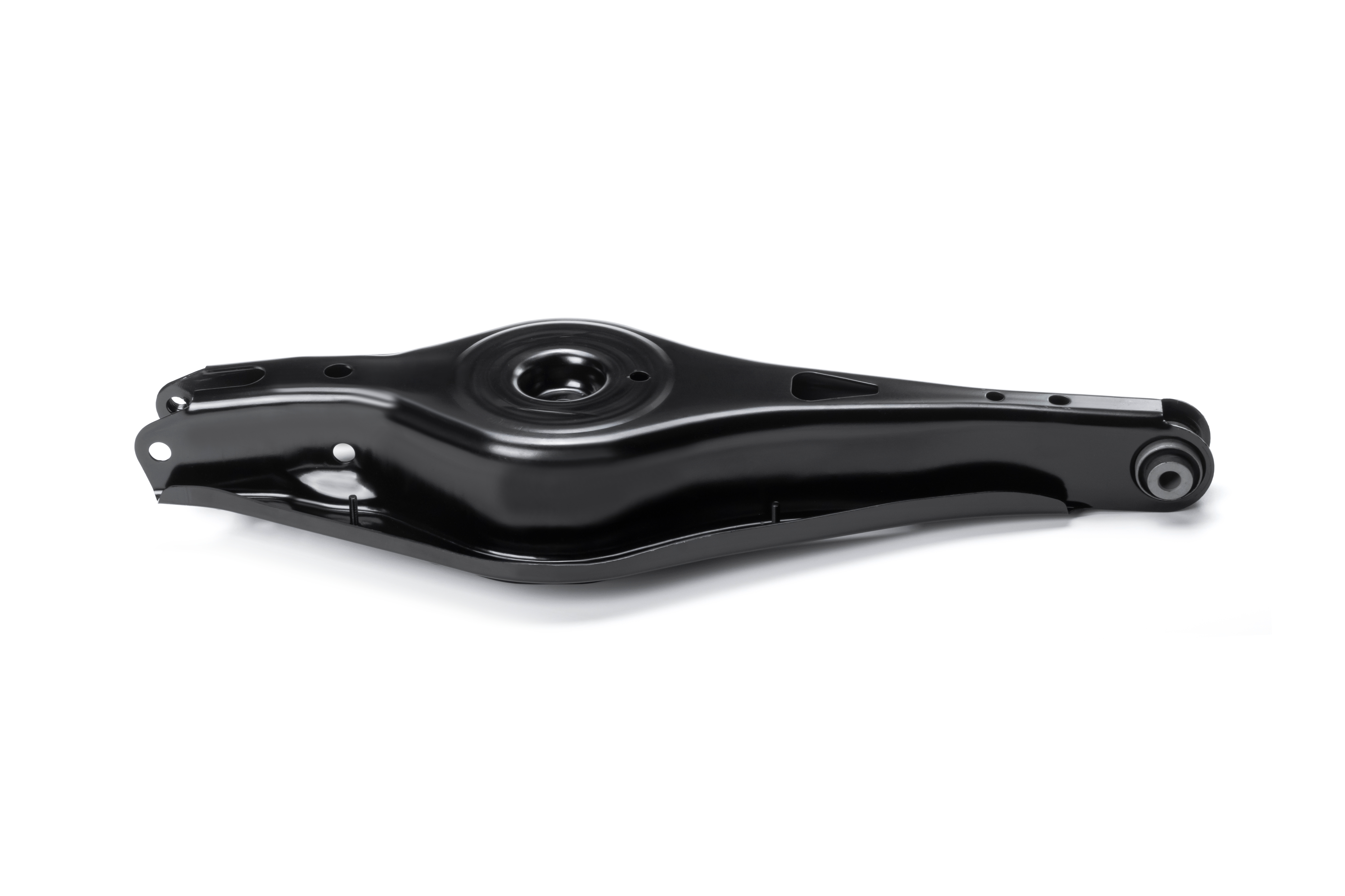 Рычаг задний поперечный правый