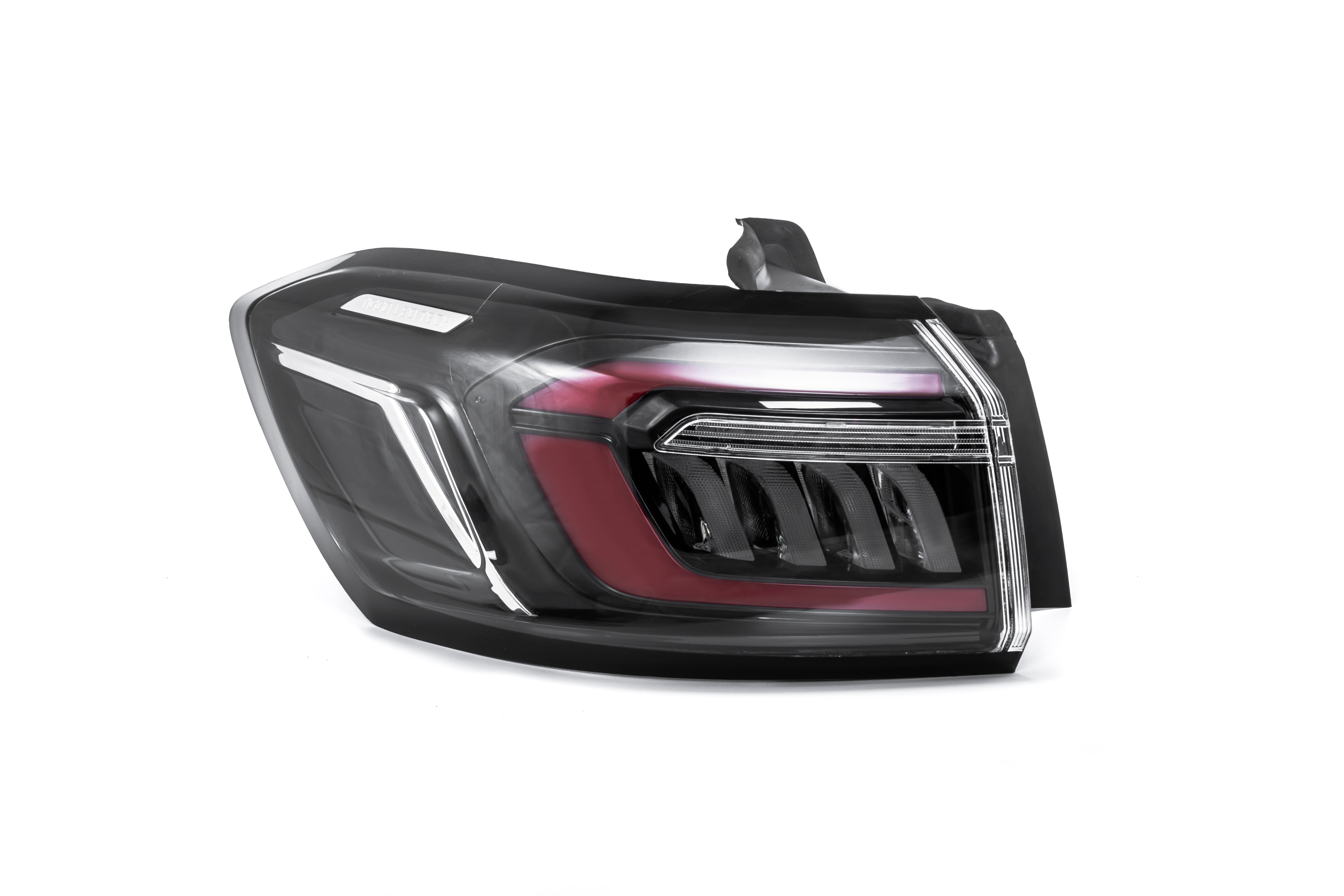 Фонарь задний наружный левый