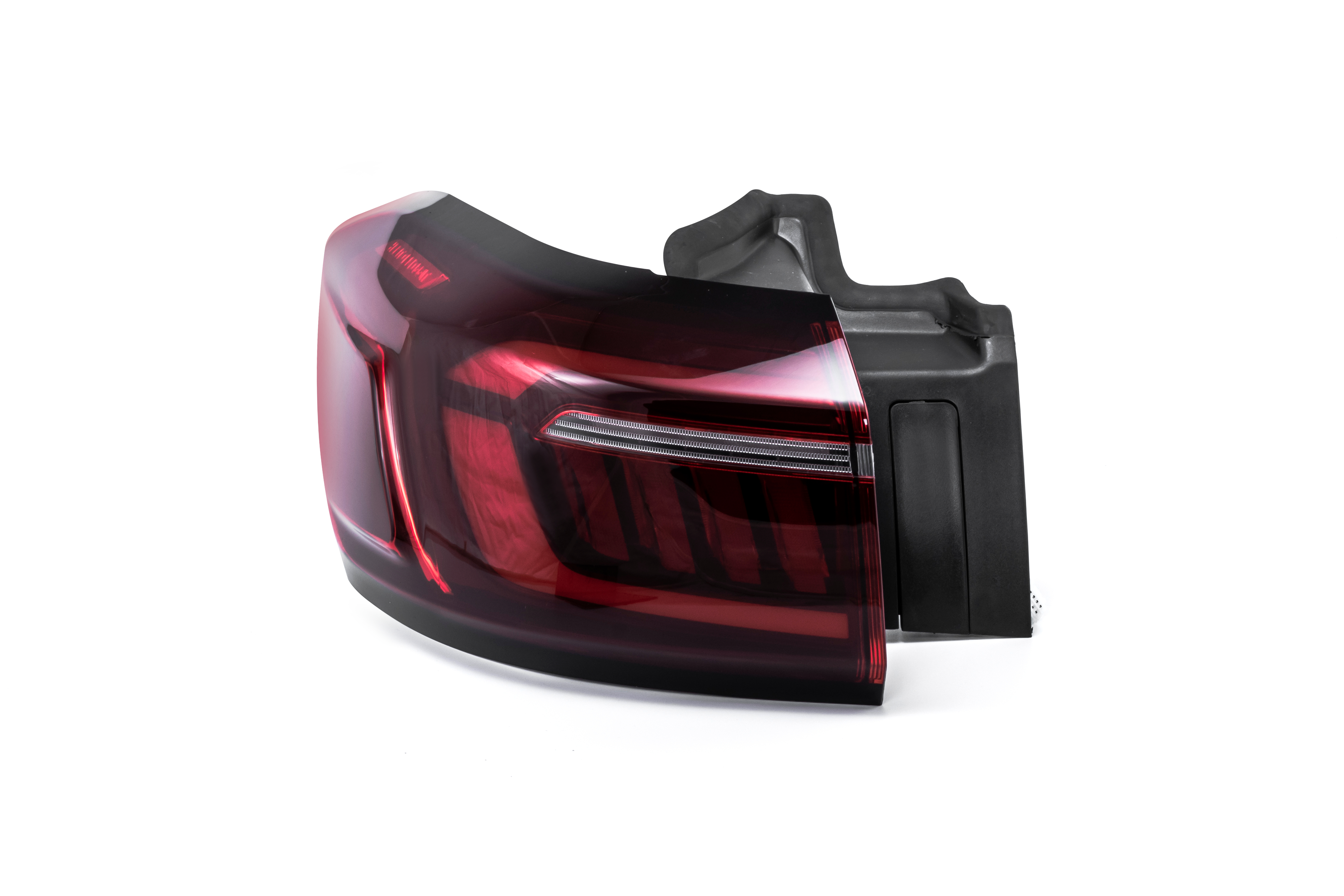 Фонарь задний наружный левый