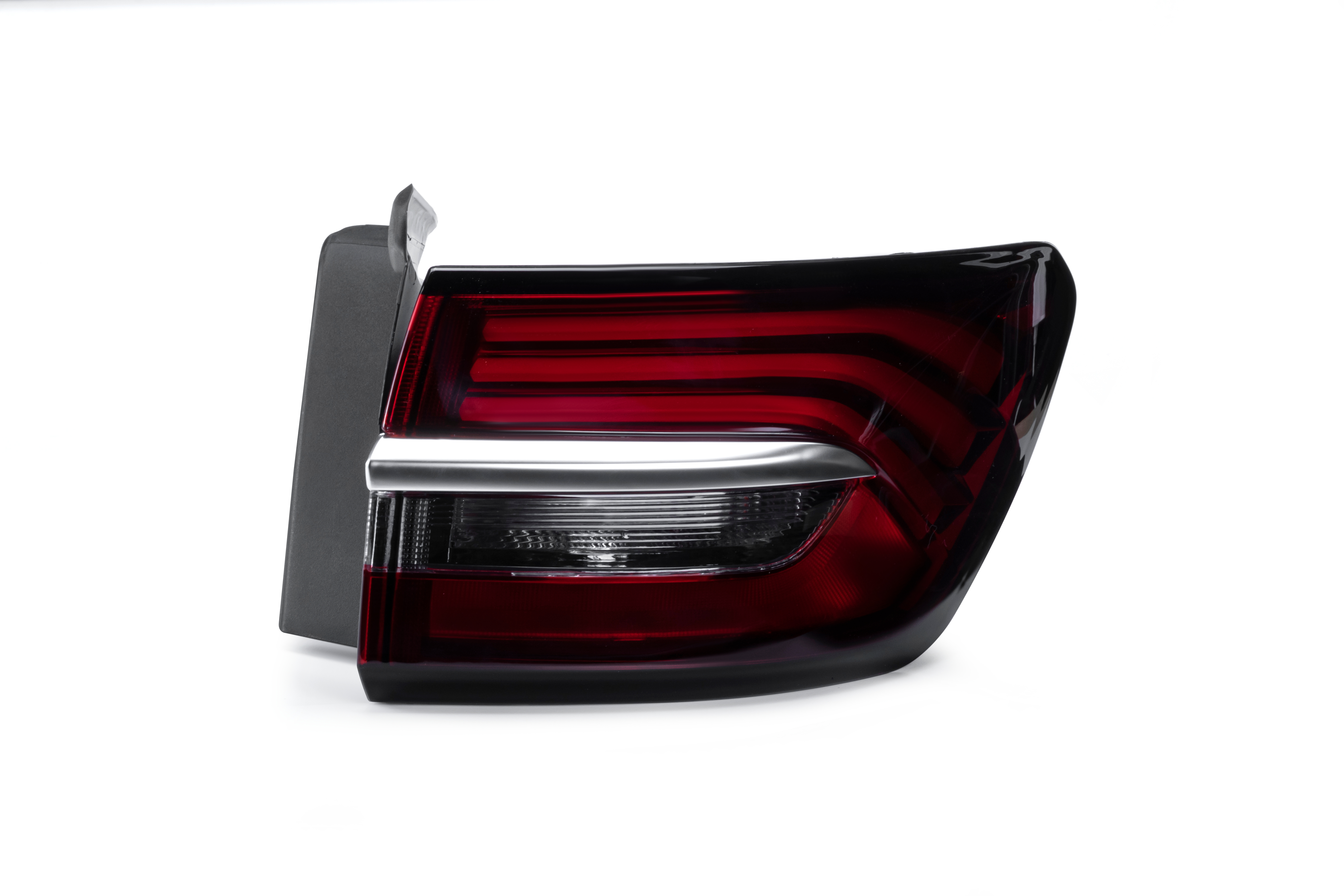 Фонарь задний наружный правый