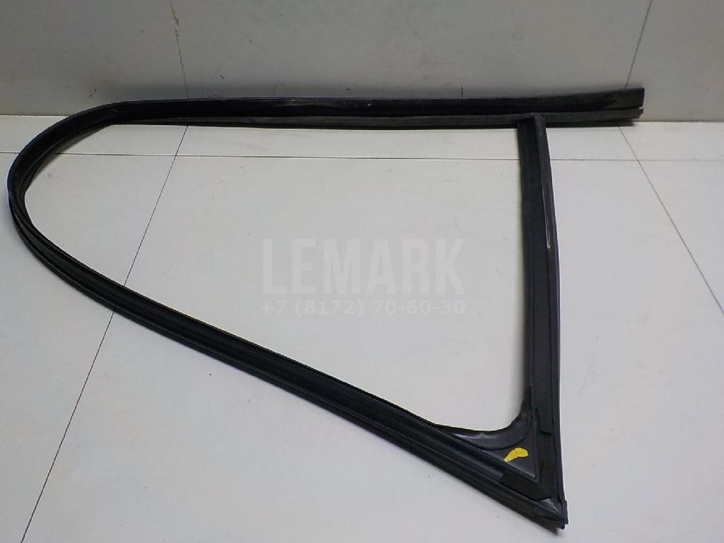 Уплотнитель стекла двери для  BMW X5 E70 2007-2013
