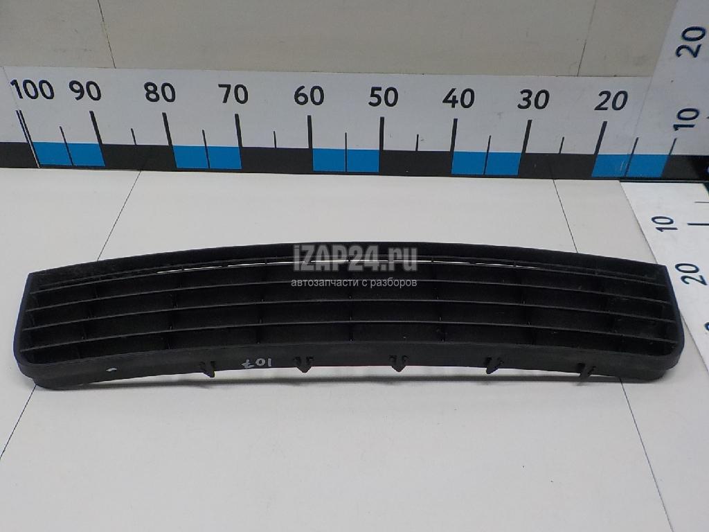 1K08536779B9 Решетка в бампер центральная VAG Golf V (2003 - 2009)