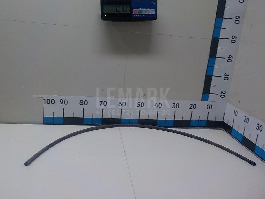 Уплотнитель капота 66830JG000 Nissan