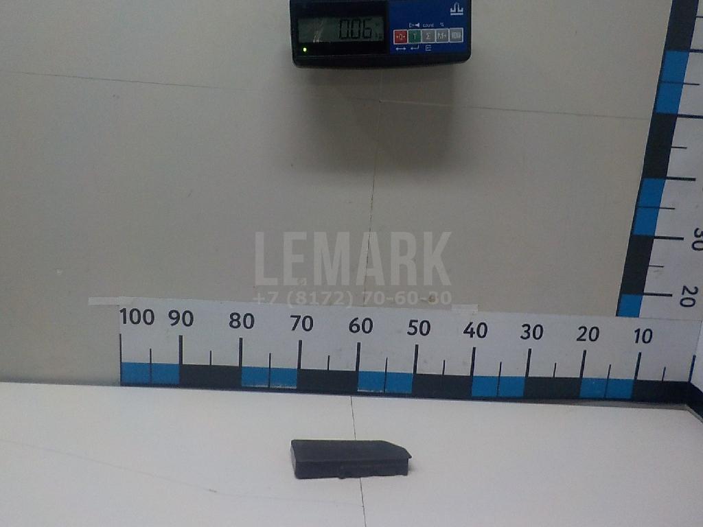 Накладка (кузов внутри) 884578H300 Nissan