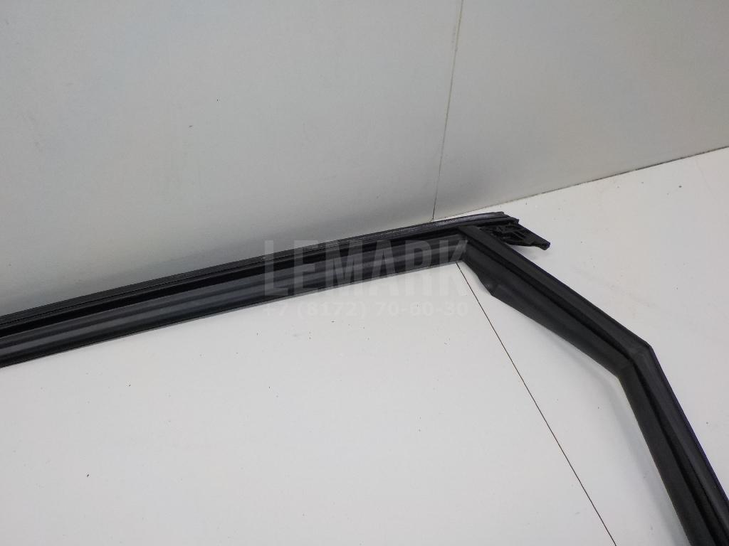 Уплотнитель стекла двери для  BMW X1 F48 2014-2022