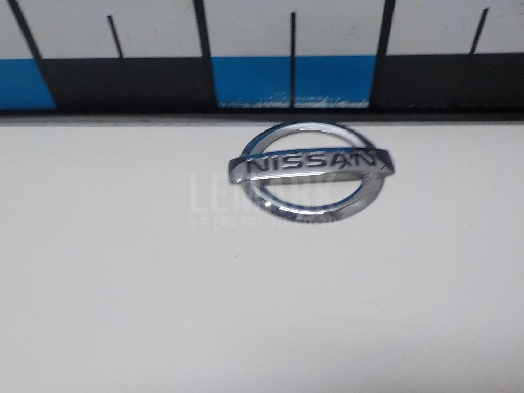 Эмблема на крышку багажника 84890JG000 Nissan