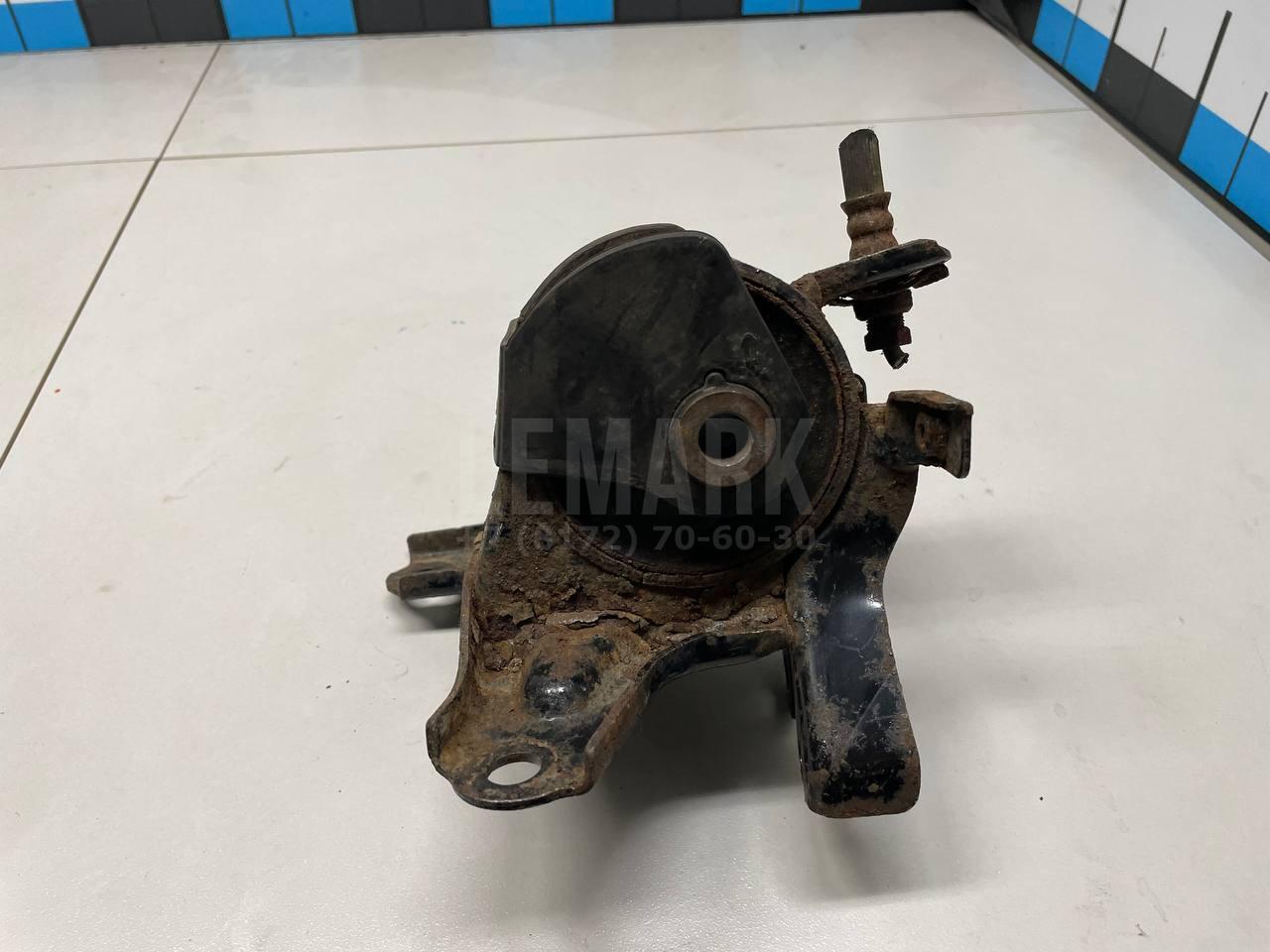 Опора КПП левая 218302E000 Hyundai-Kia