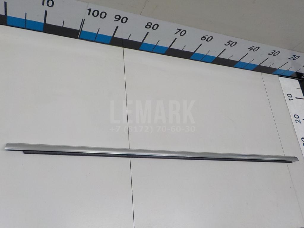 Накладка стекла заднего правого 5NA839476CVNH VAG