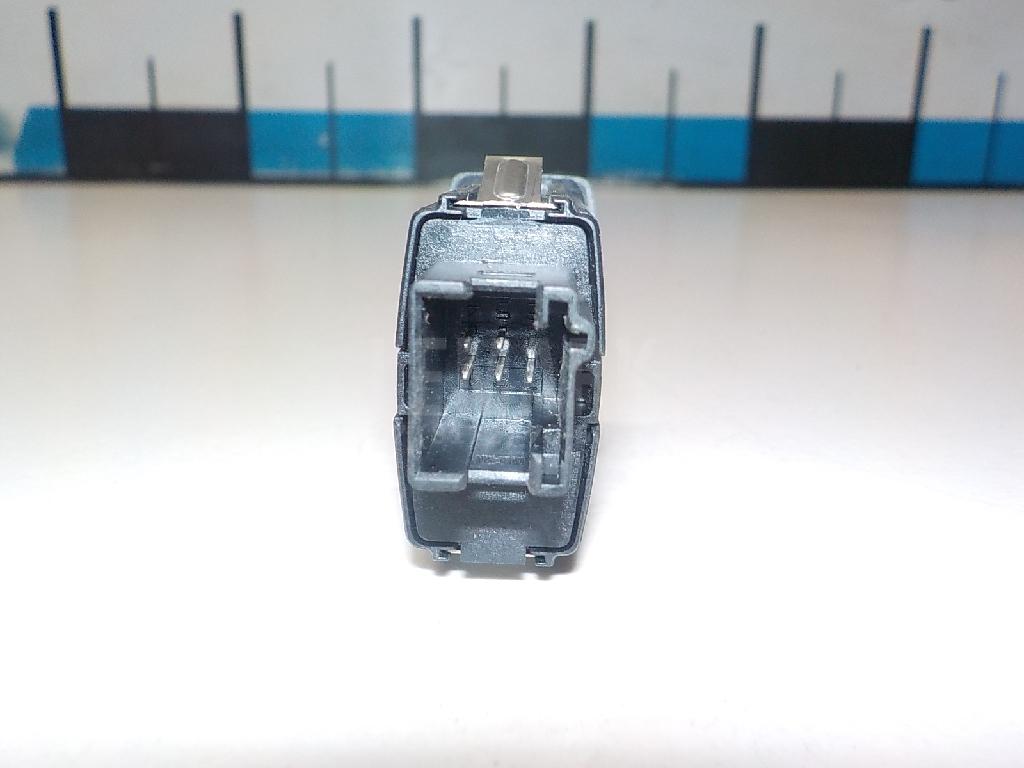 Кнопка аварийной сигнализации для  BMW X5 E70 2007-2013