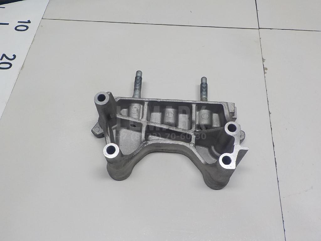 Кронштейн двигателя 216002U000 Hyundai-Kia