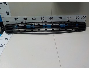 Решетка в бампер центральная для Mercedes Benz W204 2007-2015 б/у состояние отличное