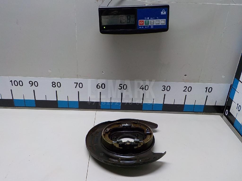 Щит опорный задний правый 58270D7000 Hyundai-Kia