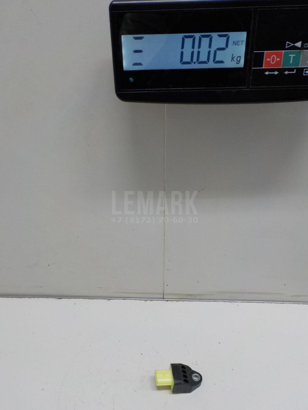Датчик AIR BAG 8983112030 Toyota