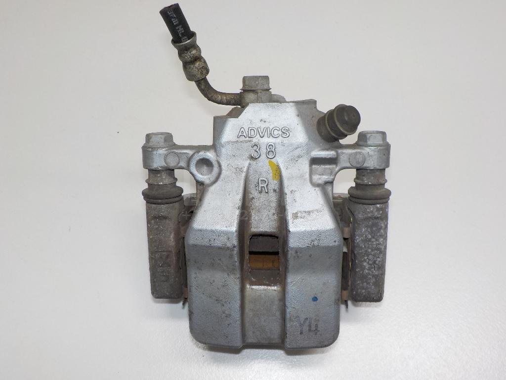 Суппорт тормозной задний правый 4783042080 Toyota