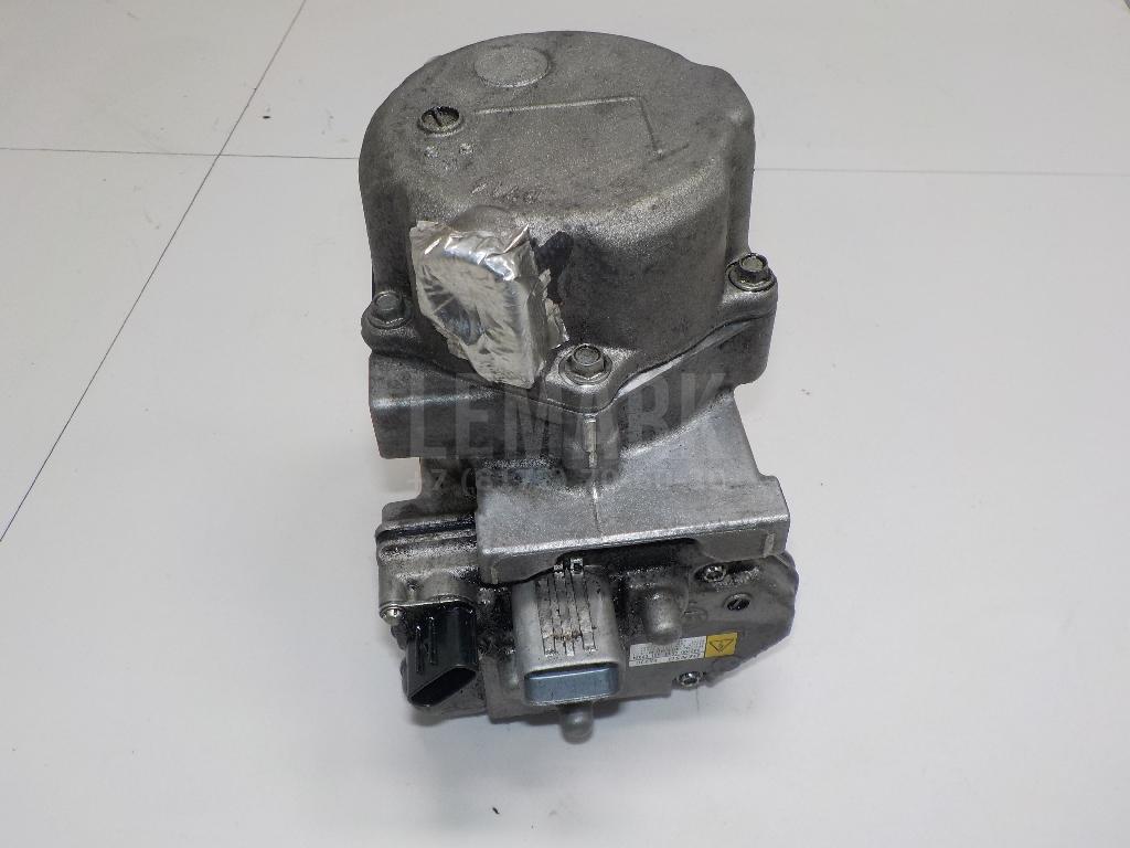 Компрессор кондиционера 8837033030 Toyota