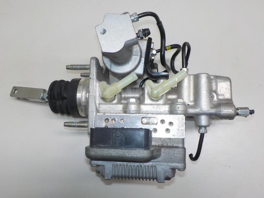 Блок ABS (насос) 4705042090 Toyota