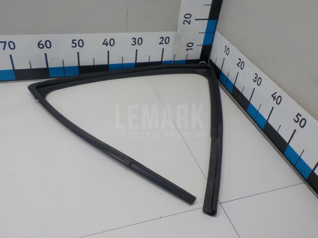 Уплотнитель стекла двери 5341850 Ford