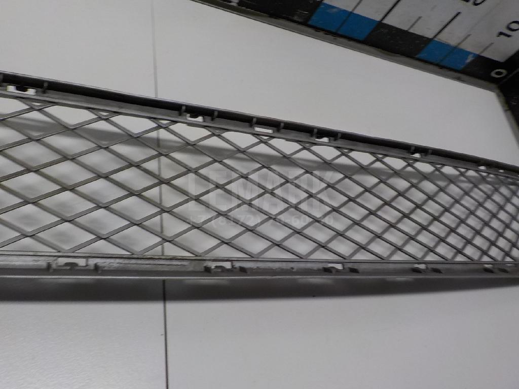 Решетка в бампер центральная для  BMW X5 E70 2007-2013