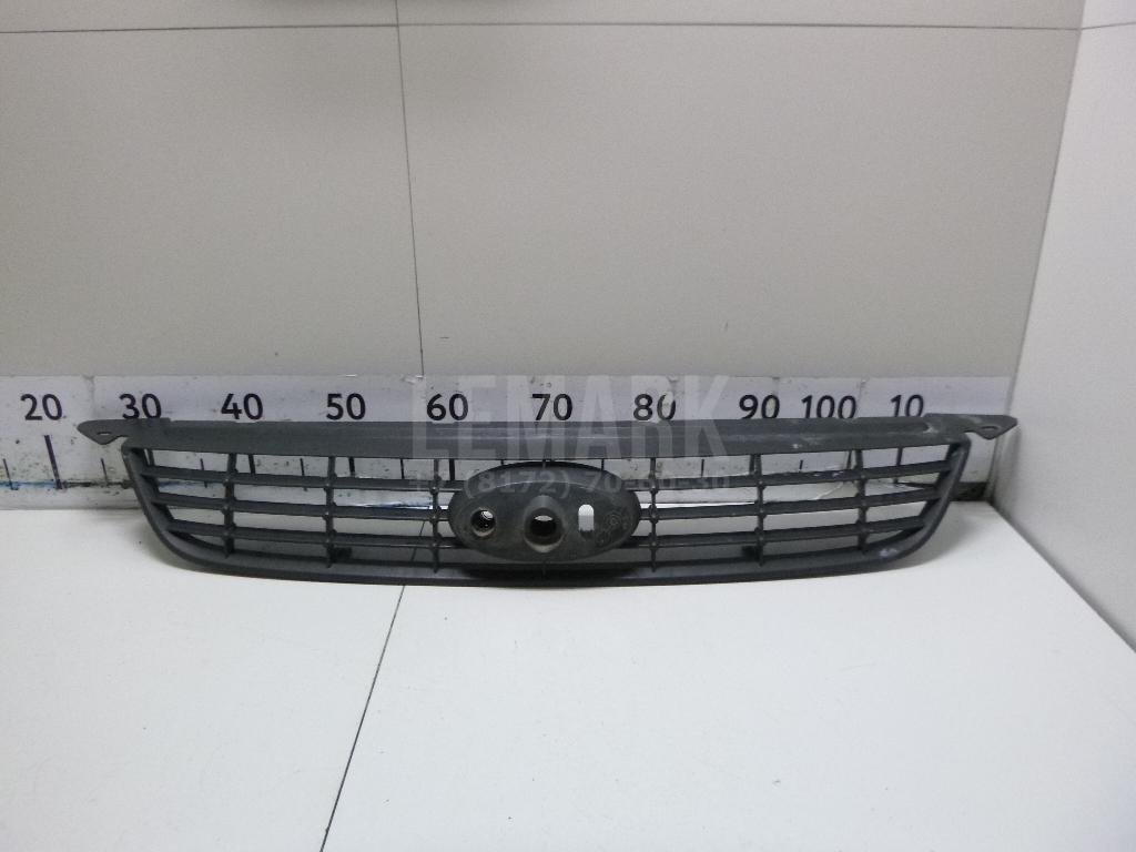 Решетка радиатора 1676410 Ford