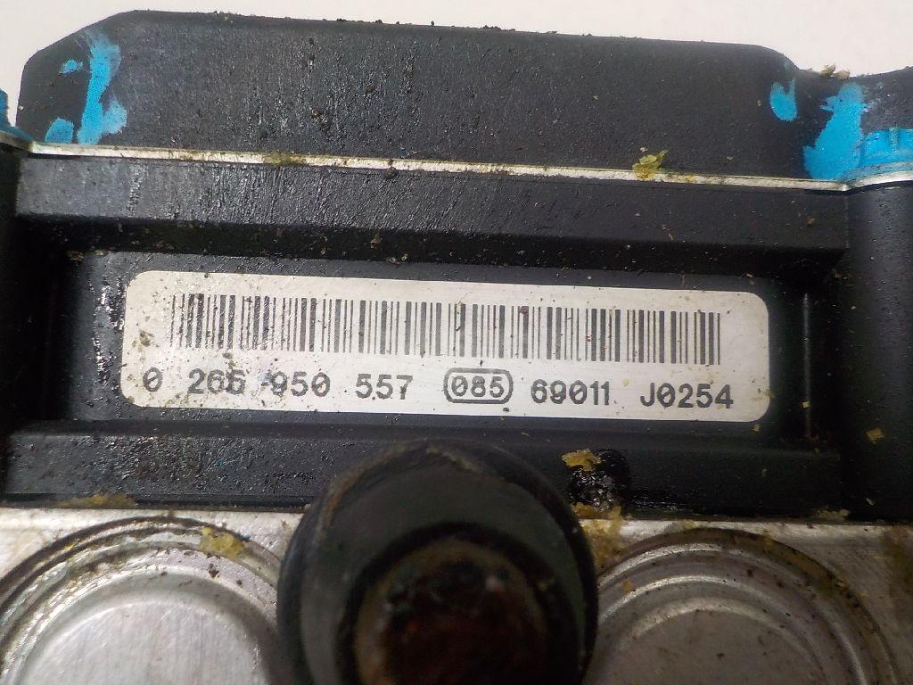 Блок ABS (насос) для  BMW 1-serie E82/E88 2007-2013