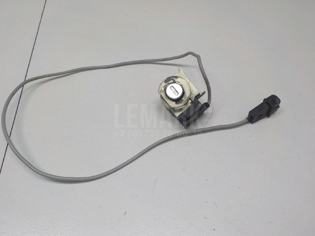Вставка замка двери прав. для  BMW 3-serie E90/E91 2005-2012