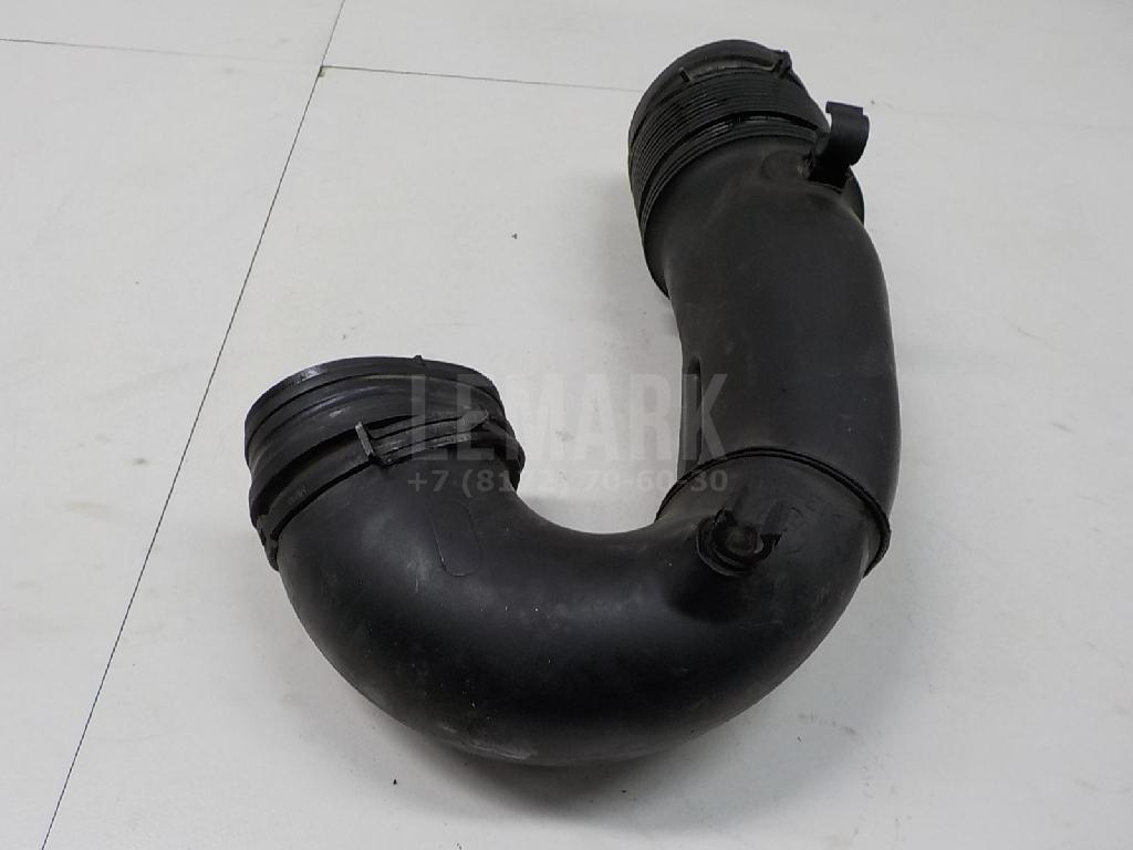 Патрубок воздушного фильтра 7P6129684B VAG