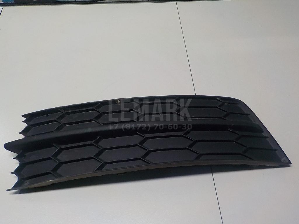 Решетка в бампер правая 60U8073689B9 VAG
