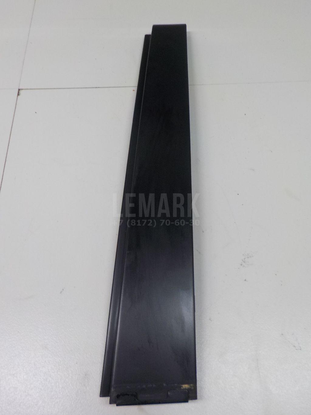 Накладка двери задней левой 1T0839889 VAG