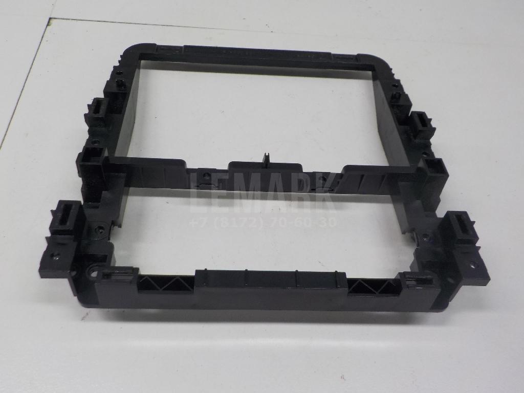 Рамка магнитолы 1T0858005A VAG