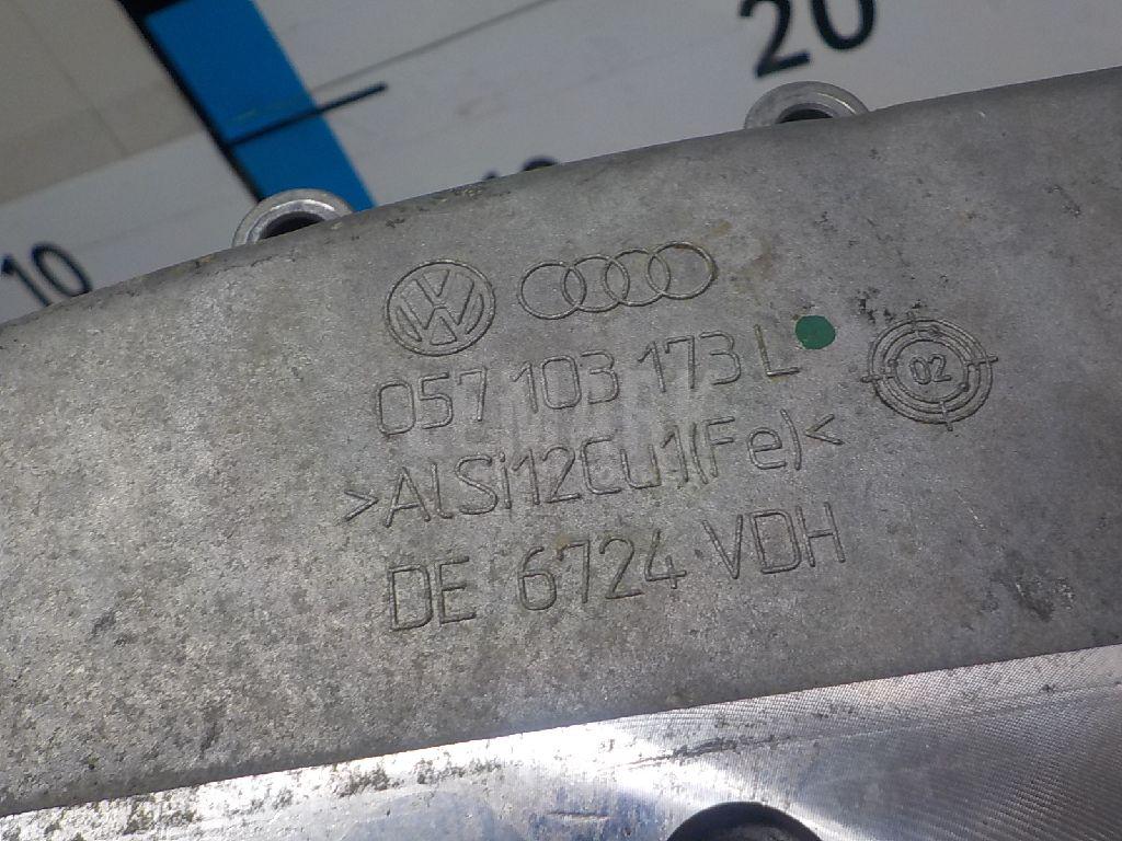 Крышка коленвала задняя для  Audi A3 (8L1) 1996-2003