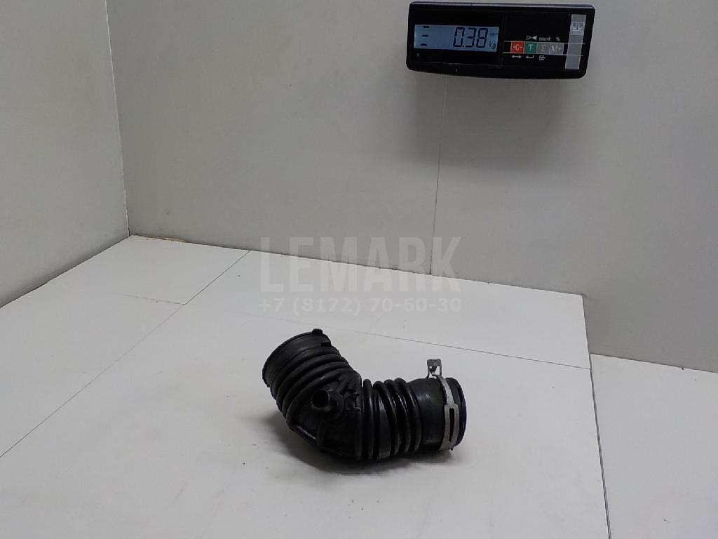 Патрубок воздушного фильтра 1788026040 Toyota
