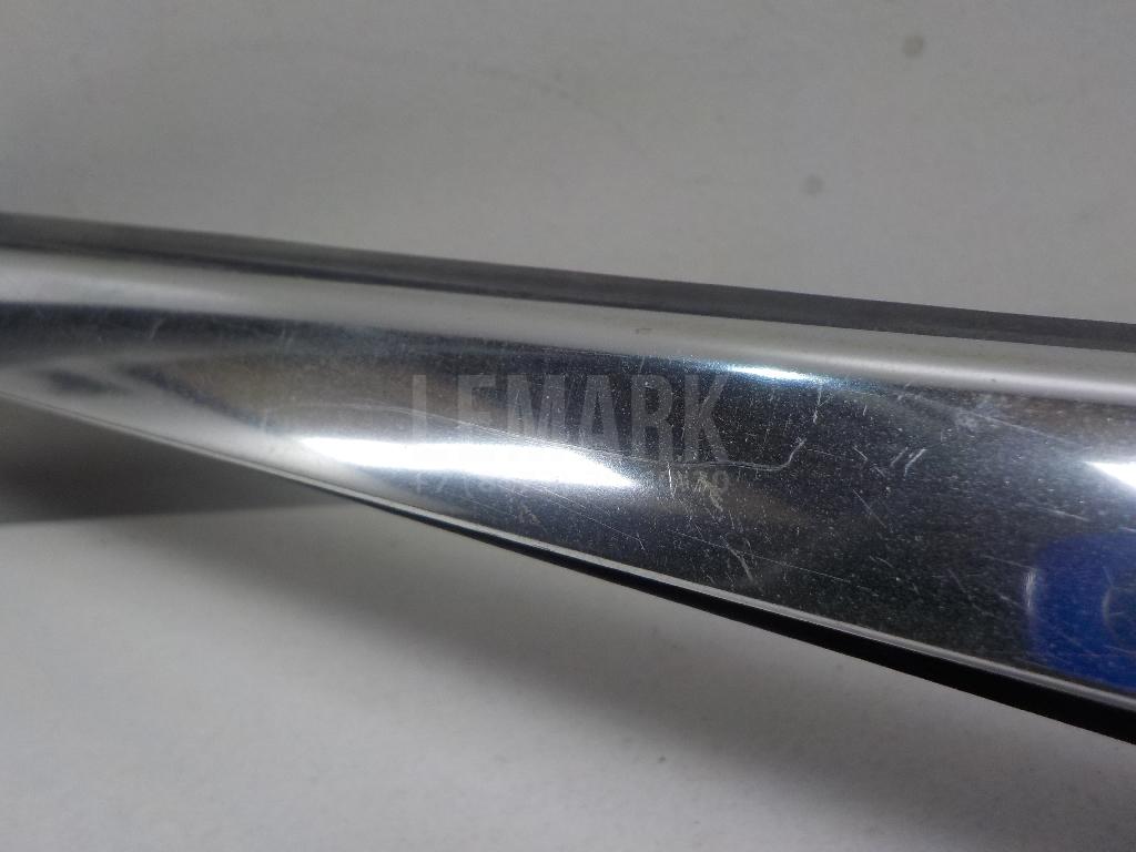 Накладка стекла переднего правого для  BMW 7-serie E65/E66 2001-2008