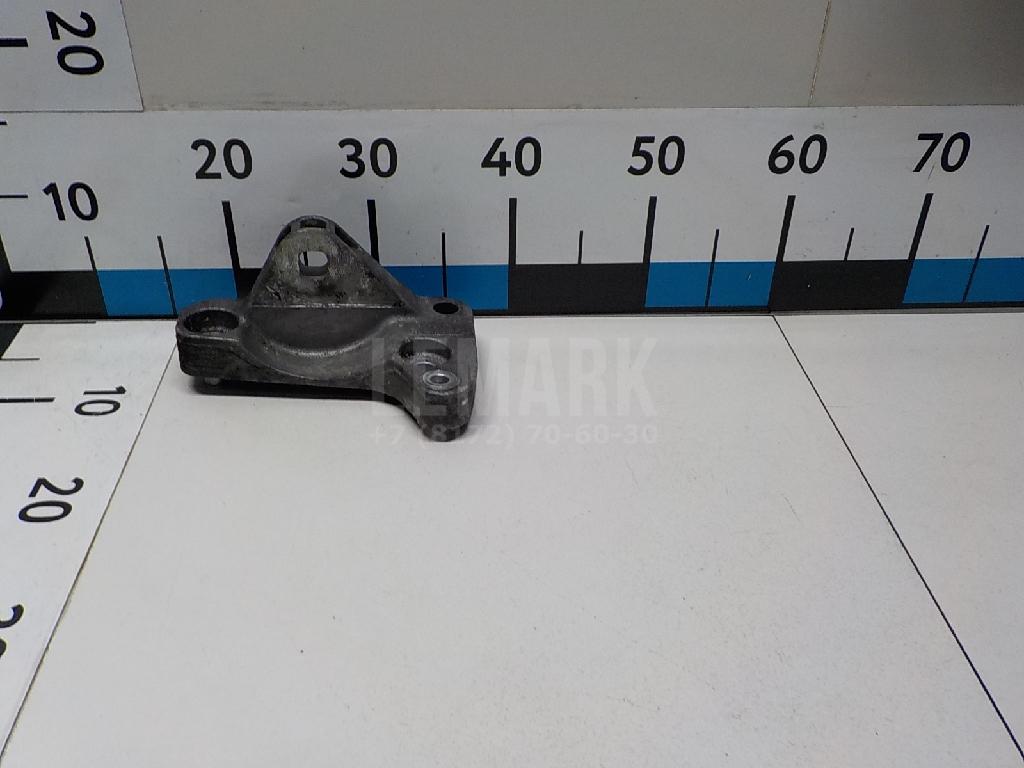 Кронштейн двигателя правый 7H0199207B VAG