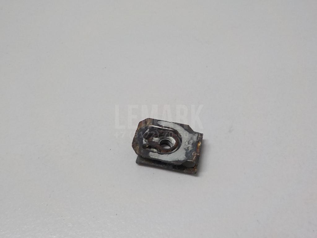 Крепеж 1337998 GM