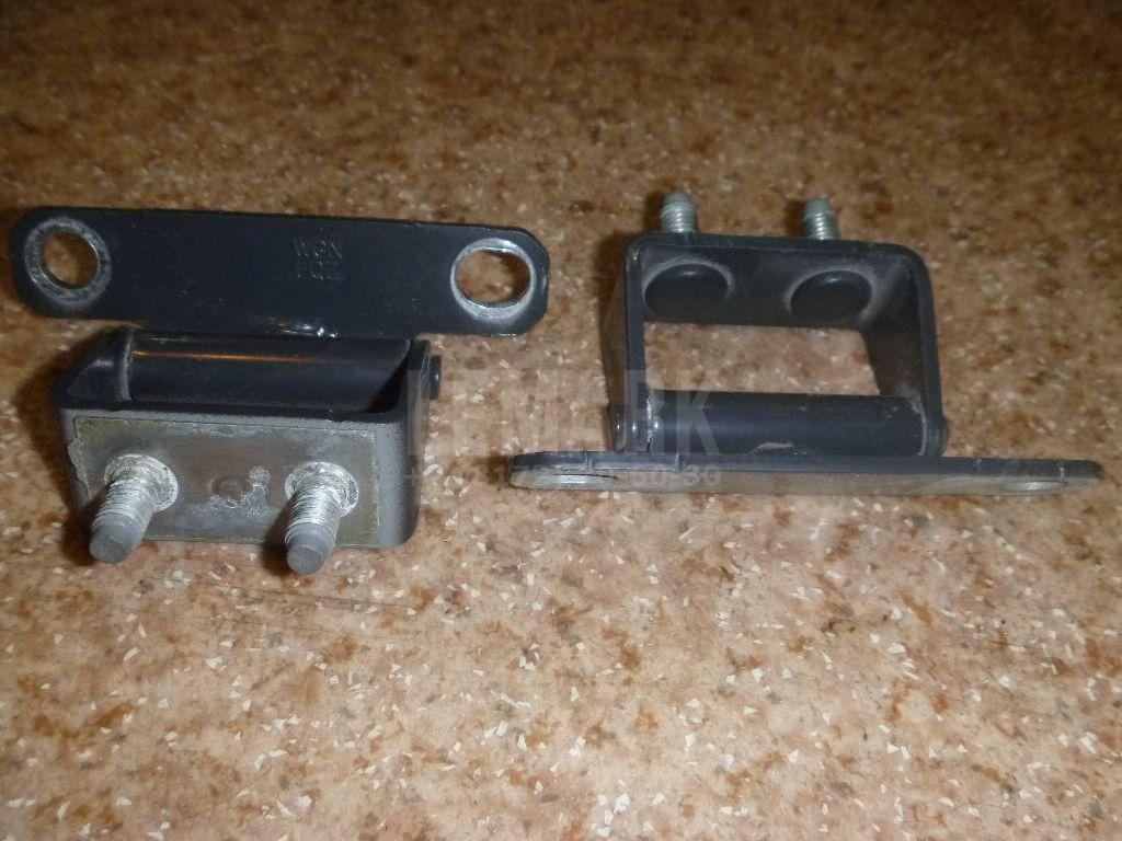 Петля двери багажника 797102E000 Hyundai-Kia
