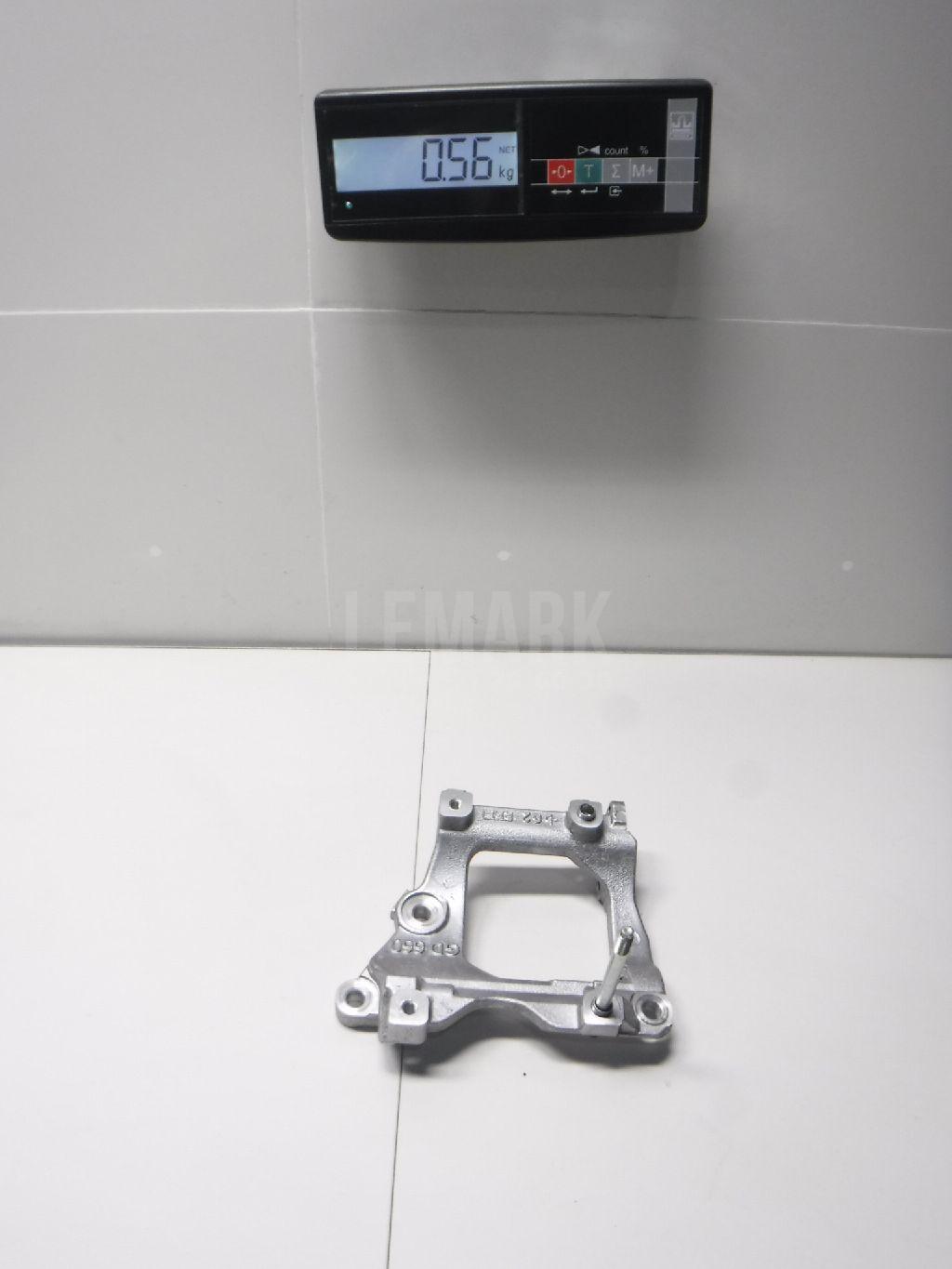 Кронштейн кондиционера 8843160330 Toyota