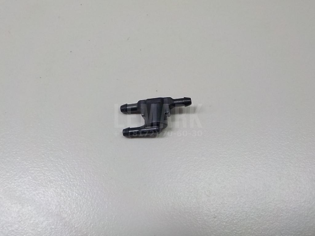 Тройник омывателя стекол 8532128020 Toyota