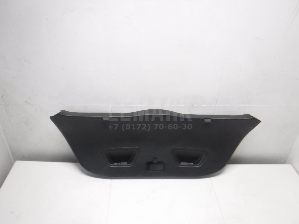 Обшивка двери багажника 817501H010EQ Hyundai-Kia