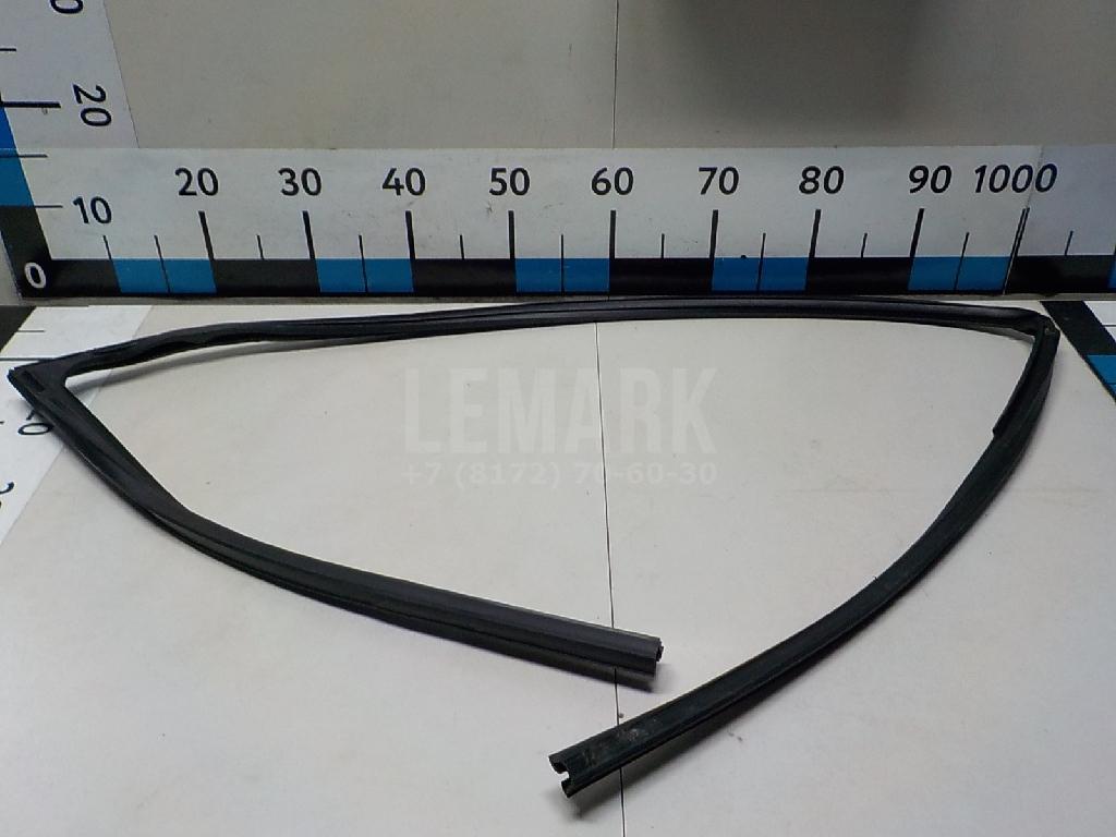 Уплотнитель стекла двери 80331HV00A Nissan