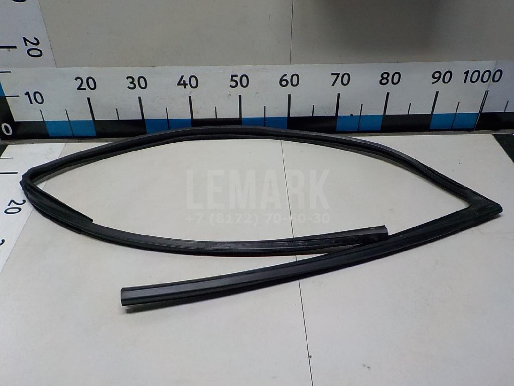 Уплотнитель стекла двери 80330HV00A Nissan