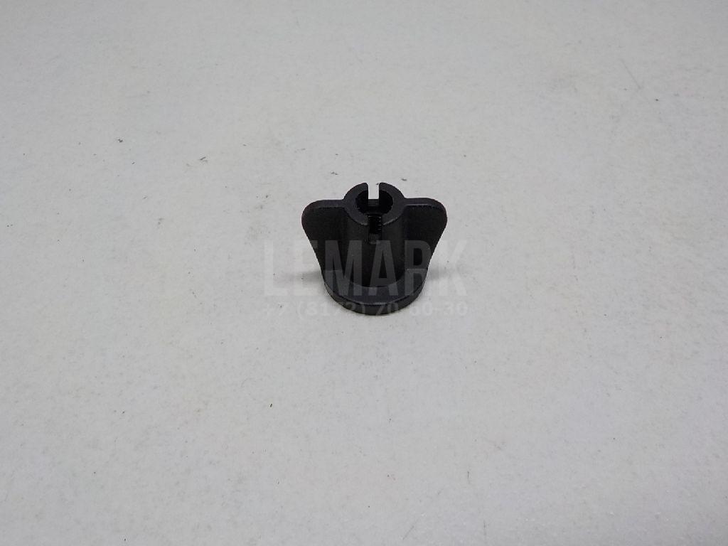 Крепеж 1382748 Ford